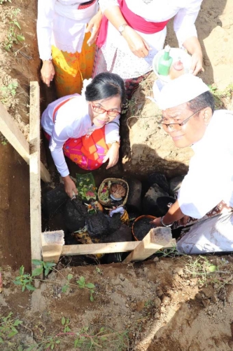 Upacara Ngeruak dan Pecaruan P4TO