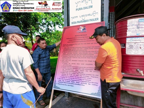 Pemasangan Papan Pengumuman Desa KBS
